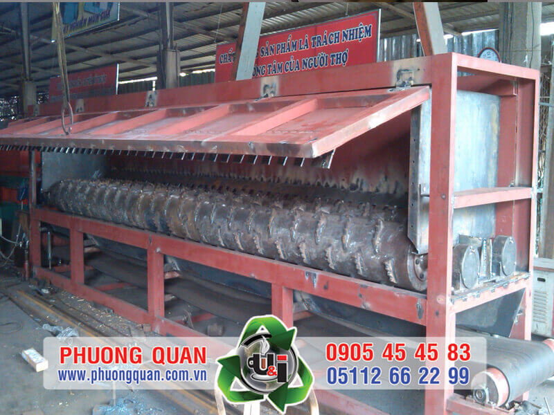 Máy lột vỏ cây 5 tấn